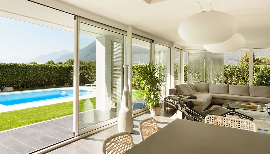 Garden with a swimming pool